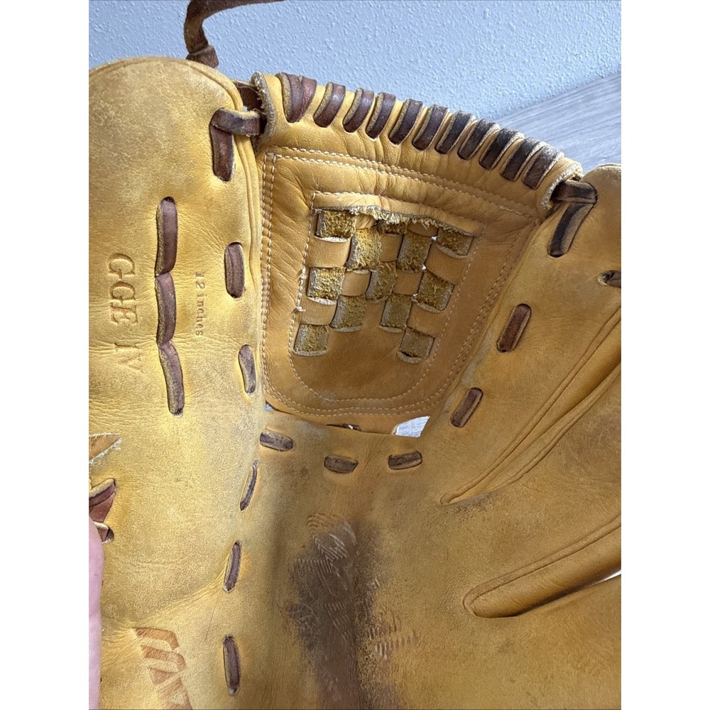 Mizuno Global Elite VOP Series GGE1V Pitcher/Infield Baseball Glove 12 Inch RHT - Picture 3 of 11